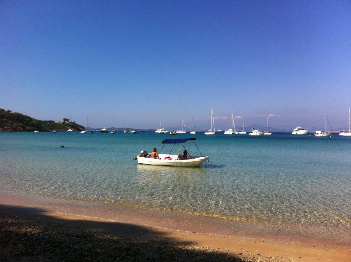 Villa De Vacances Au Calme Proche De La Mer La Londe-les-Maures Exterior foto